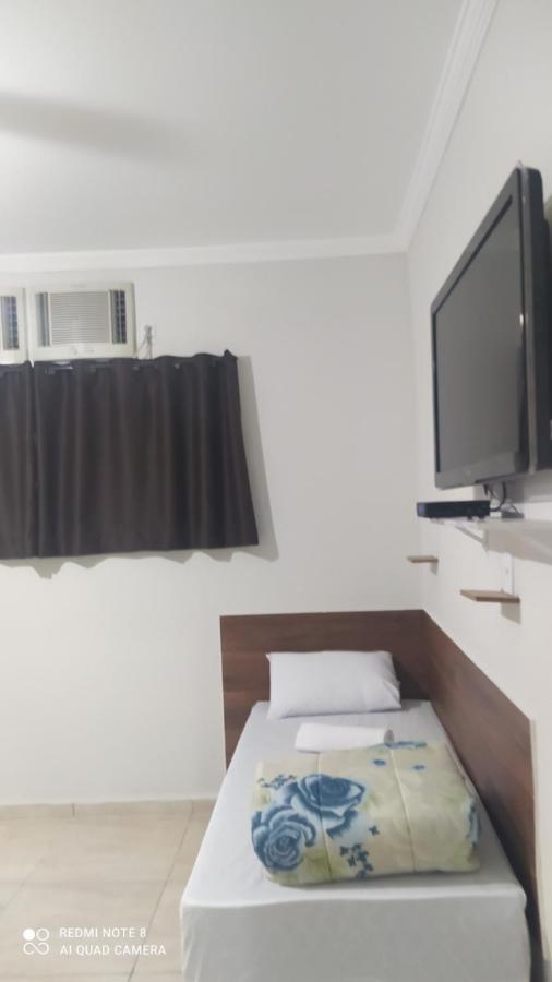 Pousada Quarto Com Ar, Wi Fi,Frigobar Perto Da Basilica อาปาเรซีดา ภายนอก รูปภาพ